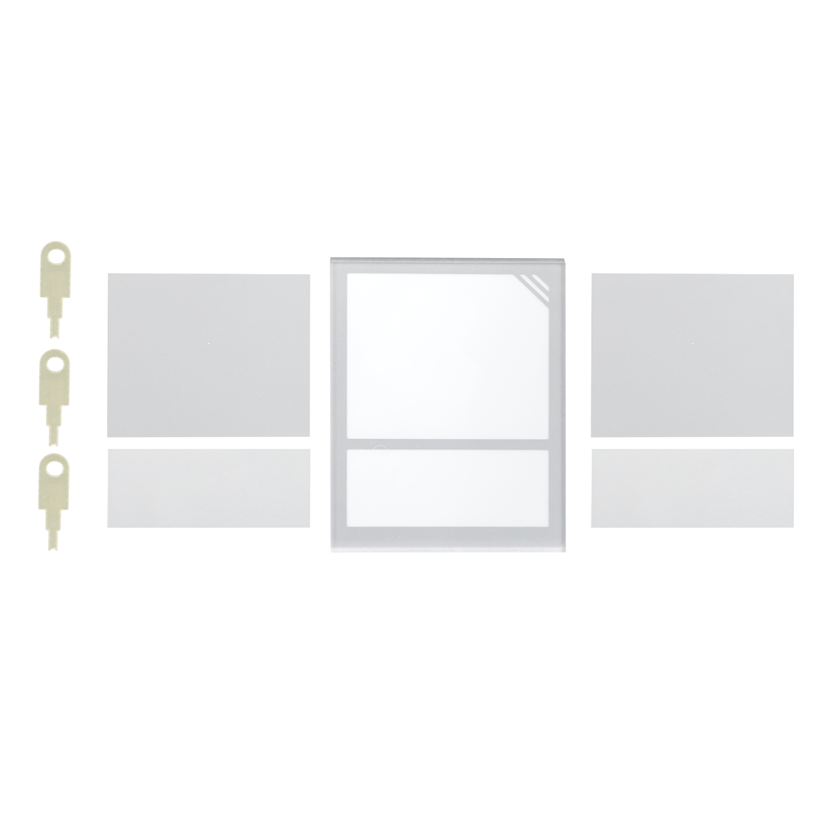 Vier Millimeter starke Plexiglasscheibe, weiße Beschriftungsblätter, 29 und 56 Millimeter hoch, Entriegelungsschlüssel für das Gehäuse.